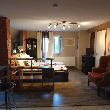 Baker Street 4* Balatonalmadi