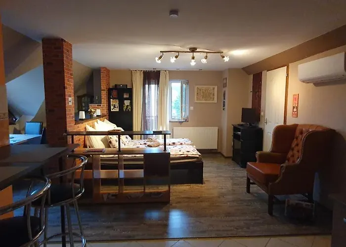 Baker Street 4* Balatonalmádi