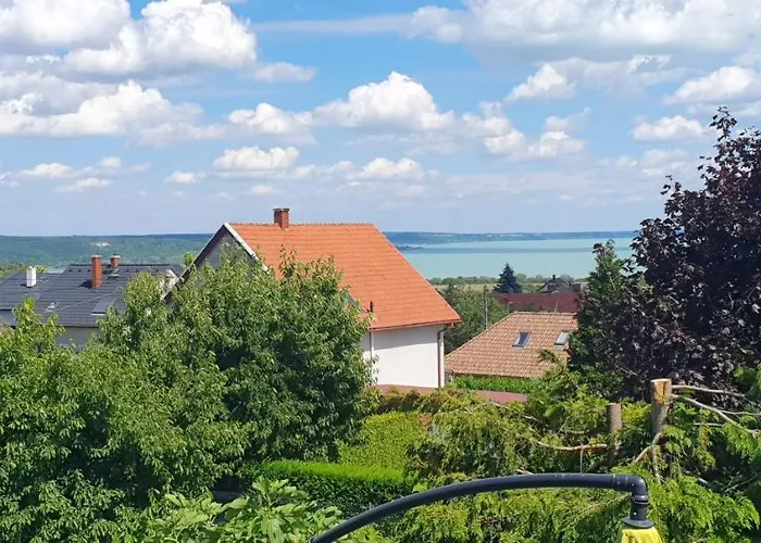 아파트호텔 Baker Street 발라톤알마디